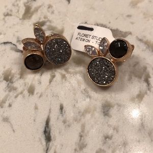 Floret Stud Earrings